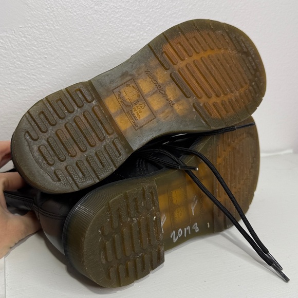 Dr Marten 11821 black boots size 8 - Picture 5 of 8